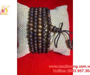 Vòng tay trầm hương
