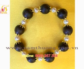 Vòng tay trầm hương NT