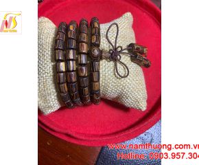 Vòng tay trầm hương