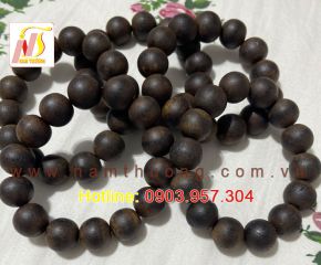 Vòng tay trầm hương NT 19