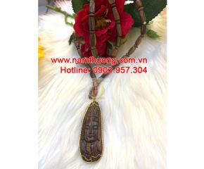 Mặt dây chuyền trầm hương khắc hình Phật Quan Âm
