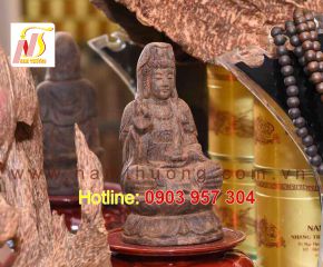 Tượng phật Quan Âm trầm hương