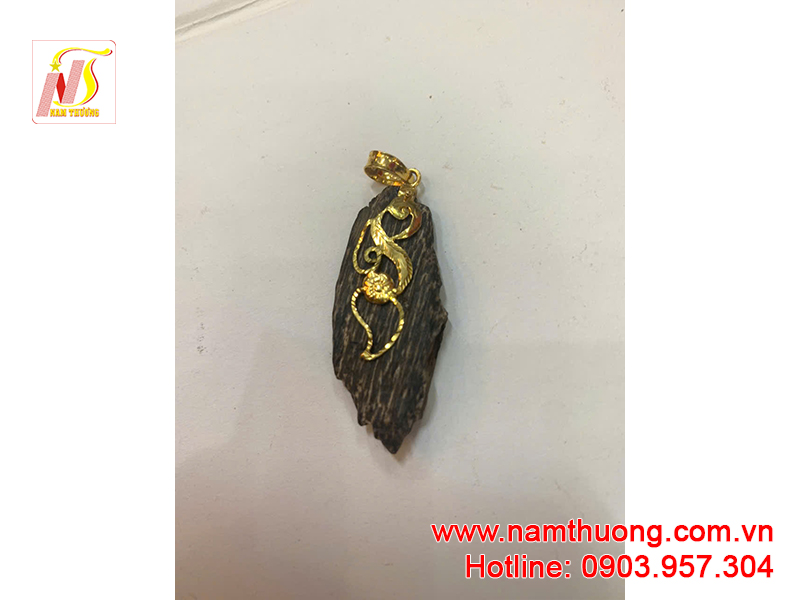 Mặt dây chuyển Trầm Hương